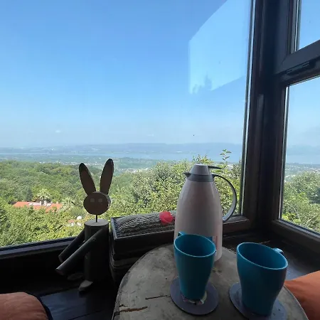 Kirmizi Hobbit Evi 호텔 사판자