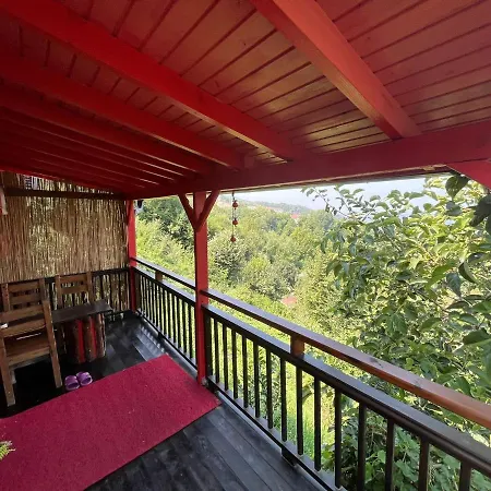 Kirmizi Hobbit Evi 4* 사판자