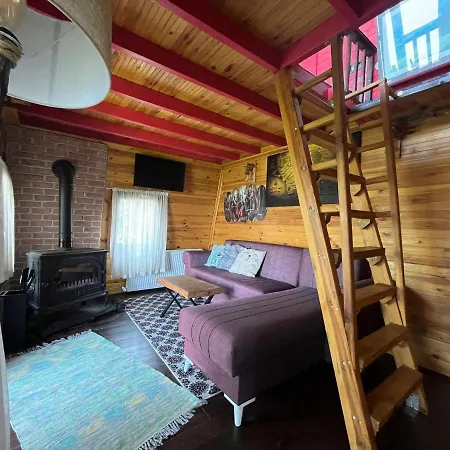 호텔 Kirmizi Hobbit Evi 4*